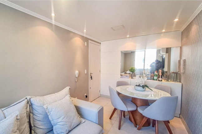 Apartamento com 2 Quartos à Venda, 48 m² em Olaria - Canoas