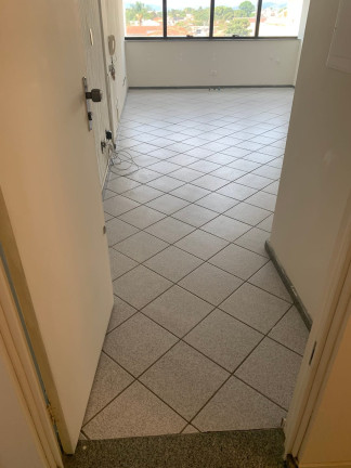 Sala Comercial à Venda, 40 m² em Centro - Pindamonhangaba