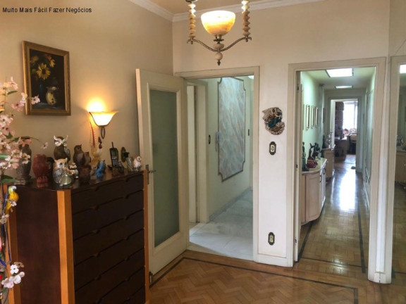 Imagem Apartamento com 3 Quartos à Venda, 199 m² em Centro Histórico - Porto Alegre Imagem Apartamento com 3 Quartos à Venda, 199 m² em Centro Histórico - Porto Alegre