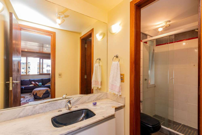 Imagem Apartamento com 3 Quartos à Venda, 120 m² em Menino Deus - Porto Alegre Imagem Apartamento com 3 Quartos à Venda, 120 m² em Menino Deus - Porto Alegre