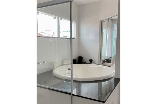 Imagem Casa com 4 Quartos à Venda, 284 m² em Centro - Balneário Camboriú