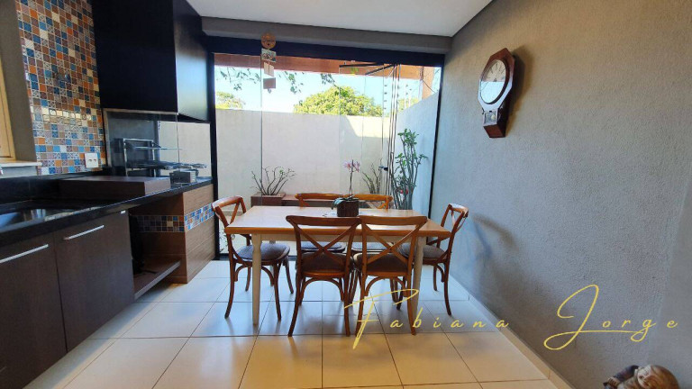 Imagem Casa de Condomínio com 3 Quartos à Venda, 145 m² em Chácaras Silvania - Valinhos