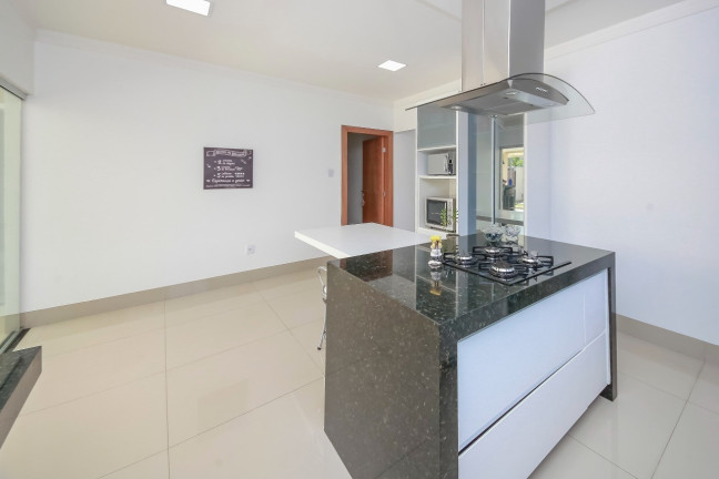 Imagem Casa de Condomínio com 5 Quartos à Venda, 403 m² em Jardins Lisboa - Goiânia