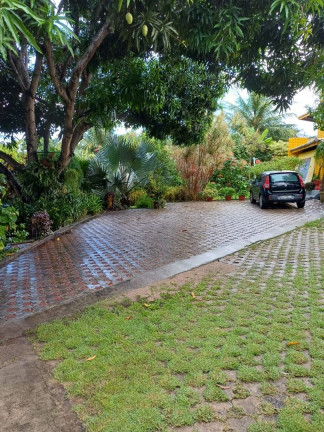 Imagem Casa com 4 Quartos à Venda, 340 m² em Busca Vida - Camaçari