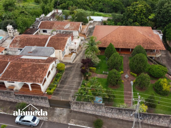 Casa com 7 Quartos à Venda, 1.738 m² em Centro - Jacarezinho
