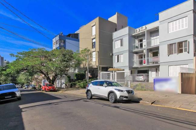 Imagem Imóvel com 2 Quartos à Venda,  em Petrópolis - Porto Alegre