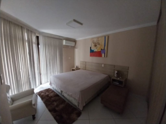 Imagem Cobertura com 3 Quartos à Venda, 200 m² em Pitangueiras - Guarujá