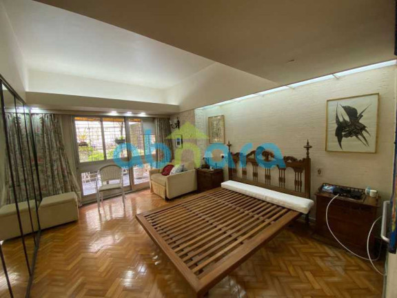 Imagem Apartamento com 4 Quartos à Venda, 235 m² em Copacabana - Rio De Janeiro Imagem Apartamento com 4 Quartos à Venda, 235 m² em Copacabana - Rio De Janeiro