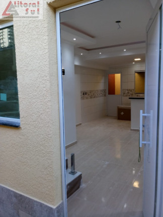 Imagem Casa com 2 Quartos à Venda, 68 m² em Maracanã - Praia Grande Imagem Casa com 2 Quartos à Venda, 68 m² em Maracanã - Praia Grande