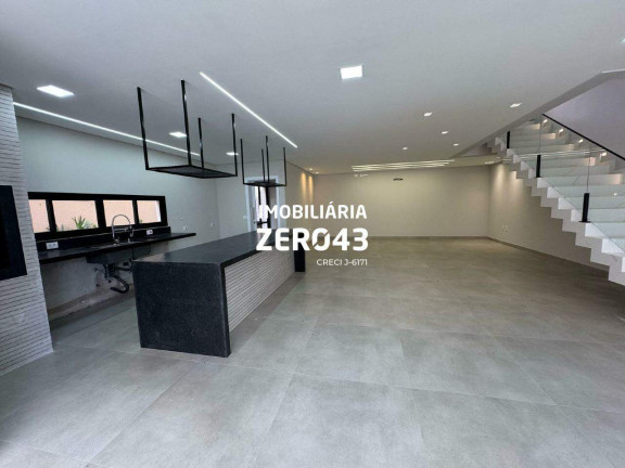 Casa com 3 Quartos à Venda, 226 m² em Universitário - Londrina