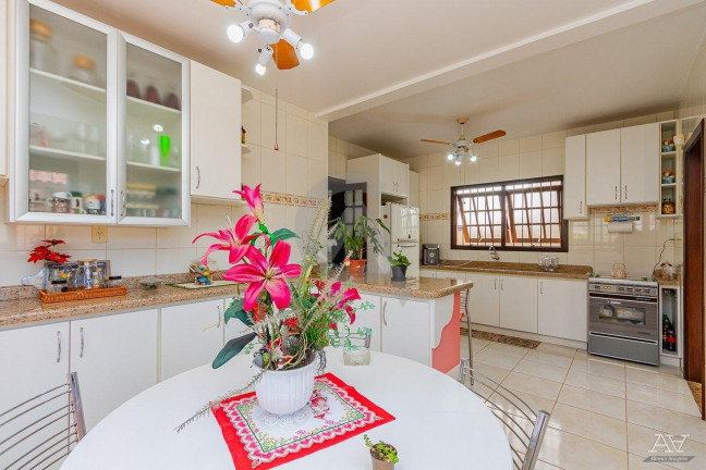 Imagem Casa com 4 Quartos à Venda, 210 m² em Niterói - Canoas