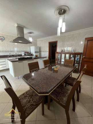 Imagem Imóvel com 5 Quartos à Venda, 226 m² em Aviação - Praia Grande Imagem Imóvel com 5 Quartos à Venda, 226 m² em Aviação - Praia Grande