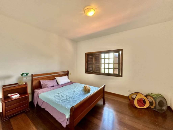 Imagem Casa com 3 Quartos à Venda, 255 m² em Granja Viana - Carapicuíba Imagem Casa com 3 Quartos à Venda, 255 m² em Granja Viana - Carapicuíba