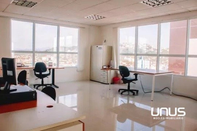 Imagem Sala Comercial à Venda, 585 m² em Barreiros - São José Imagem Sala Comercial à Venda, 585 m² em Barreiros - São José