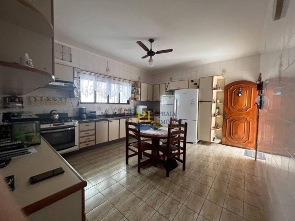 Imagem Casa com 6 Quartos à Venda, 302 m² em Canto Do Forte - Praia Grande Imagem Casa com 6 Quartos à Venda, 302 m² em Canto Do Forte - Praia Grande