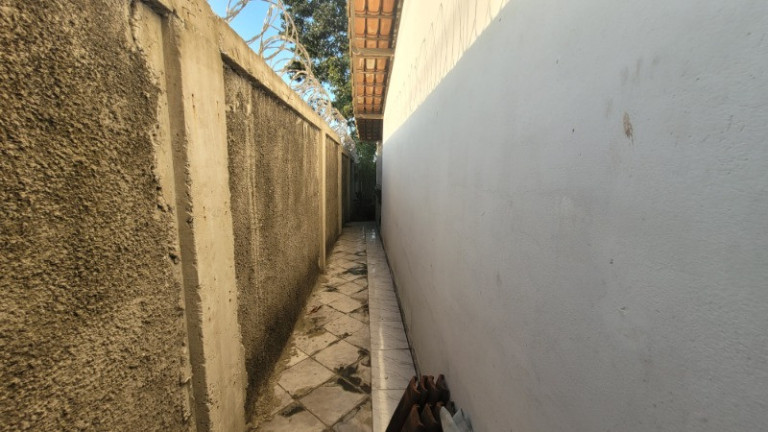 Imagem Casa com 2 Quartos para Alugar ou Temporada, 60 m² em Praia De Carapebus - Serra