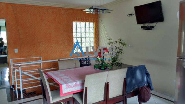 Imagem Casa com 4 Quartos à Venda, 245 m² em Parque Jaçatuba - Santo André