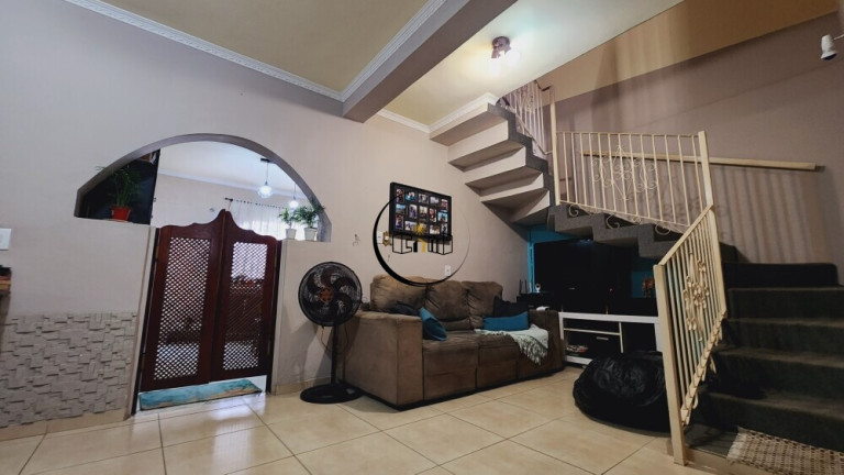 Imagem Casa com 3 Quartos à Venda, 244 m² em Vila São João - Itupeva