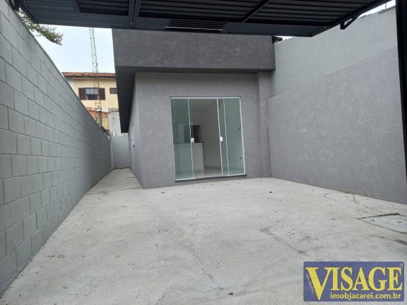 Casa com 2 Quartos à Venda,  em Jd. Vera Lucia - Jacareí