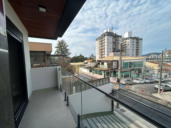 Imagem Casa com 3 Quartos à Venda, 177 m² em Estreito - Florianópolis