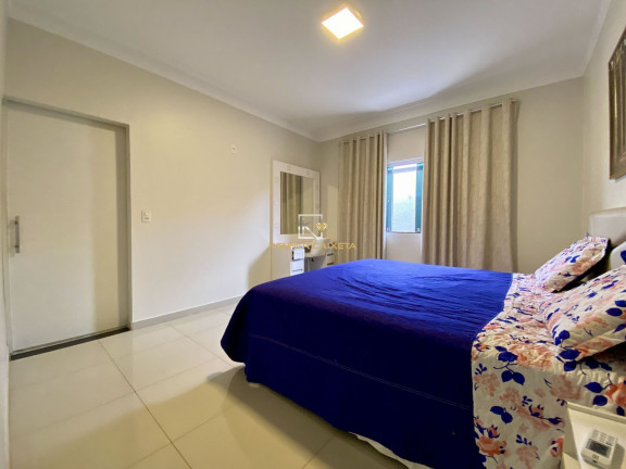 Imagem Casa com 3 Quartos à Venda, 220 m² em Belvedere - Patos De Minas