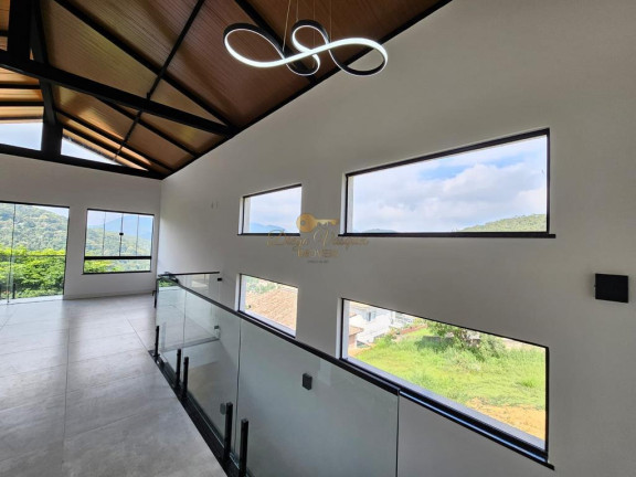 Imagem Casa com 3 Quartos à Venda, 145 m² em Albuquerque - Teresópolis Imagem Casa com 3 Quartos à Venda, 145 m² em Albuquerque - Teresópolis