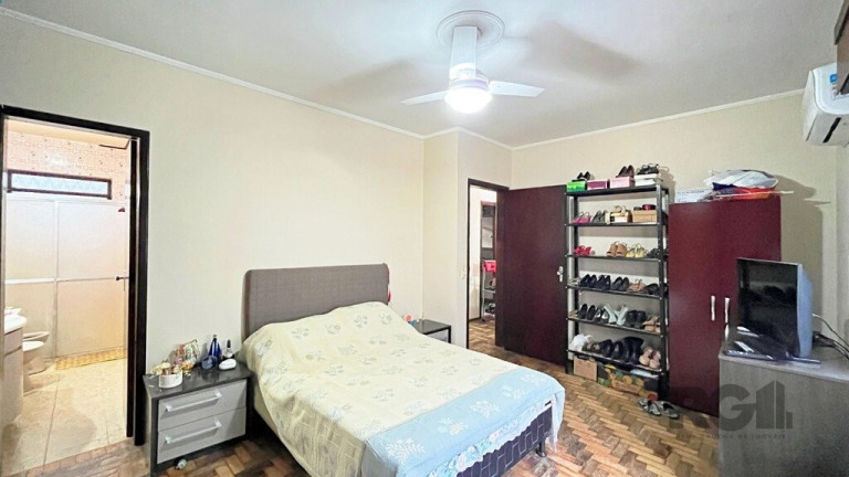 Imagem Casa com 3 Quartos à Venda, em Santa Tereza - Porto Alegre Imagem Casa com 3 Quartos à Venda, em Santa Tereza - Porto Alegre