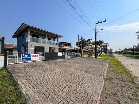 Imagem Sobrado com 5 Quartos à Venda, 211 m² em Barra Do Sai - Itapoá Imagem Sobrado com 5 Quartos à Venda, 211 m² em Barra Do Sai - Itapoá