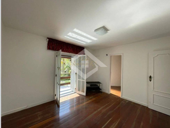 Imagem Casa com 4 Quartos à Venda, 1.000 m² em Piratininga - Niterói Imagem Casa com 4 Quartos à Venda, 1.000 m² em Piratininga - Niterói