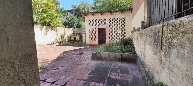 Imagem Casa com 3 Quartos à Venda, 150 m² em Menino Deus - Porto Alegre