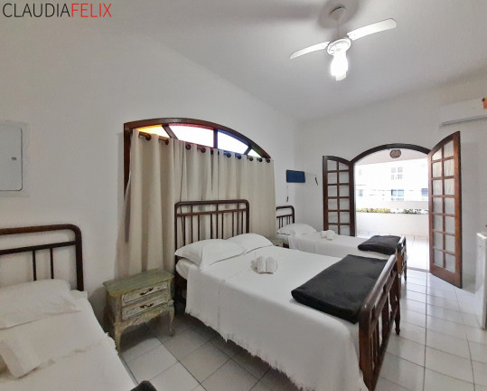 Imagem Imóvel com 5 Quartos para Alugar, 320 m² em Canto Do Forte - Praia Grande Imagem Imóvel com 5 Quartos para Alugar, 320 m² em Canto Do Forte - Praia Grande
