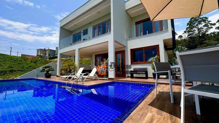 Sobrado com 3 Quartos à Venda, 800 m² em Reserva Dos Pires - Cotia