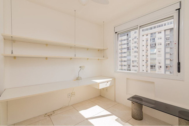 Imagem Apartamento com 2 Quartos à Venda, 63 m² em Passo Da Areia - Porto Alegre Imagem Apartamento com 2 Quartos à Venda, 63 m² em Passo Da Areia - Porto Alegre