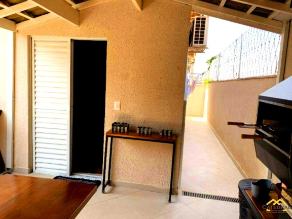 Imagem Imóvel com 3 Quartos à Venda, 140 m² em Medeiros - Jundiaí Imagem Imóvel com 3 Quartos à Venda, 140 m² em Medeiros - Jundiaí