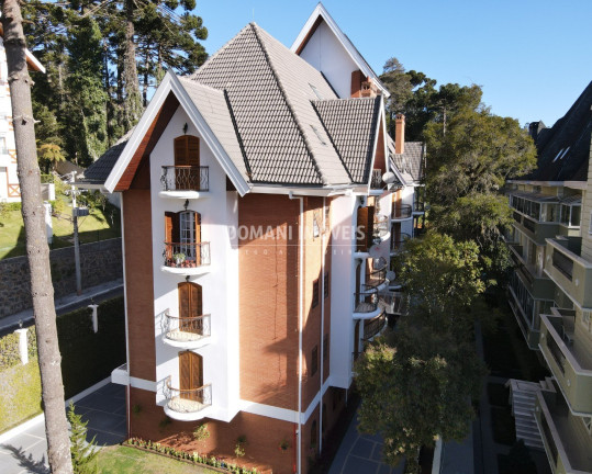 Imagem Imóvel com 4 Quartos à Venda, 170 m² em Região De Capivari - Campos Do Jordão Imagem Imóvel com 4 Quartos à Venda, 170 m² em Região De Capivari - Campos Do Jordão