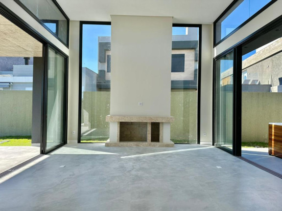 Imagem Casa com 3 Quartos à Venda,  em -- - Xangri-la