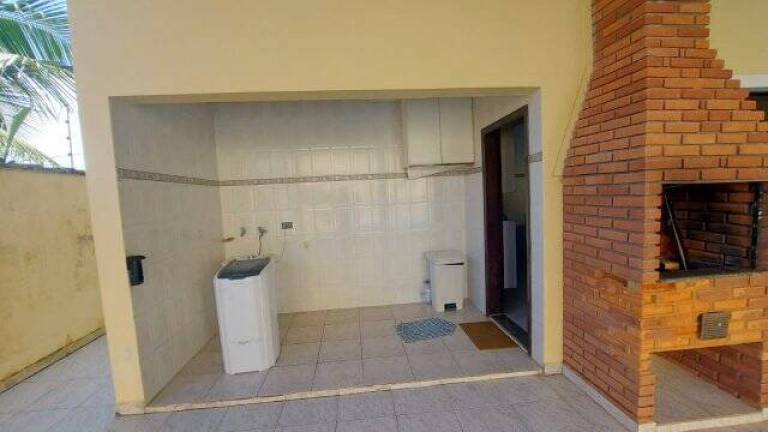 Imagem Casa com 3 Quartos à Venda, 360 m² em Stella Maris - Peruíbe