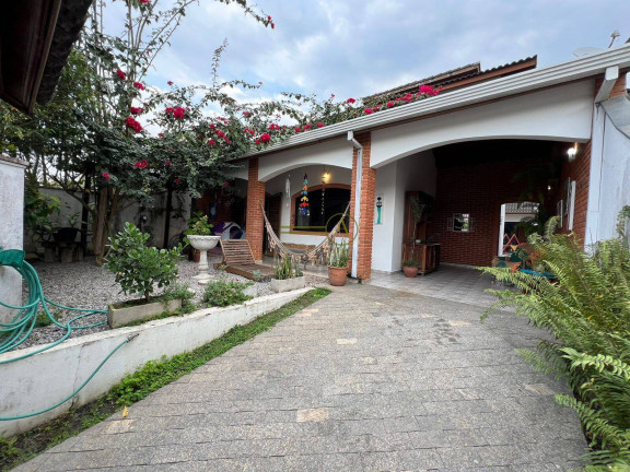 Sobrado com 3 Quartos à Venda, 250 m² em Parque Balneário Oásis - Peruíbe