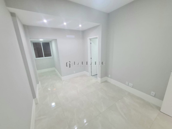 Imagem Apartamento com 3 Quartos à Venda, 100 m² em Copacabana - Rio De Janeiro