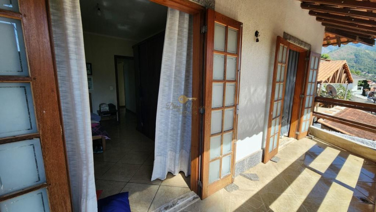 Imagem Casa com 4 Quartos à Venda, 152 m² em Fazendinha - Teresópolis