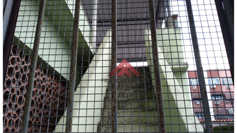 Imagem Casa com 3 Quartos à Venda, 150 m² em Barro Vermelho - São Gonçalo Imagem Casa com 3 Quartos à Venda, 150 m² em Barro Vermelho - São Gonçalo