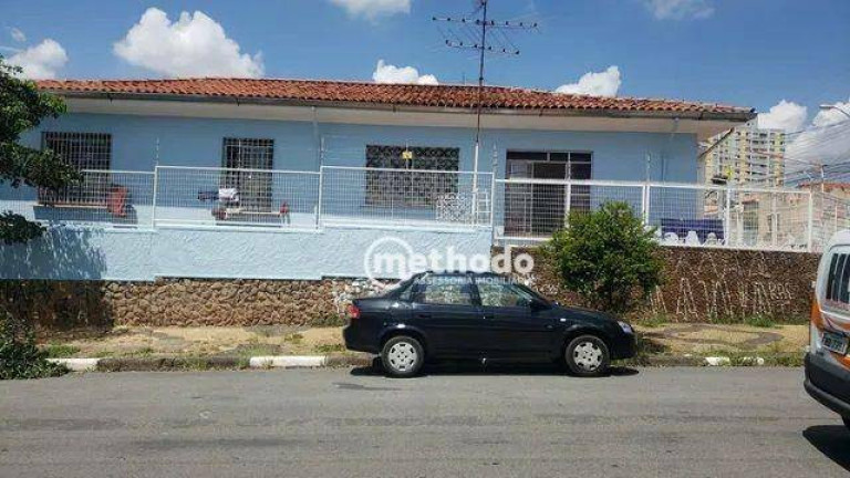 Casa com 3 Quartos à Venda, 250 m² em Bosque - Campinas