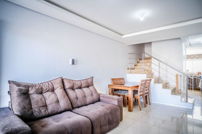 Imagem Casa com 2 Quartos à Venda, 100 m² em Jardim Itu - Porto Alegre