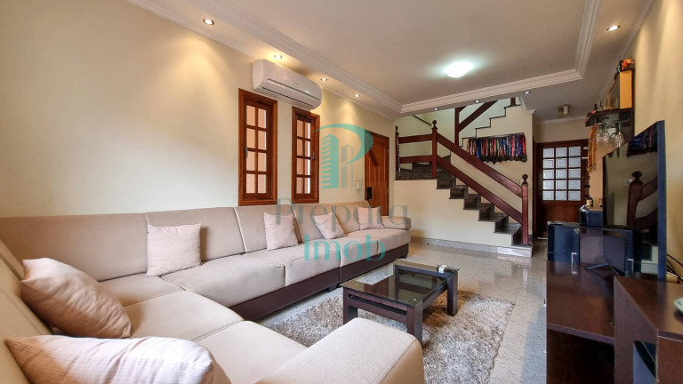 Imagem Sobrado com 3 Quartos à Venda, 243 m² em Umuarama - Osasco