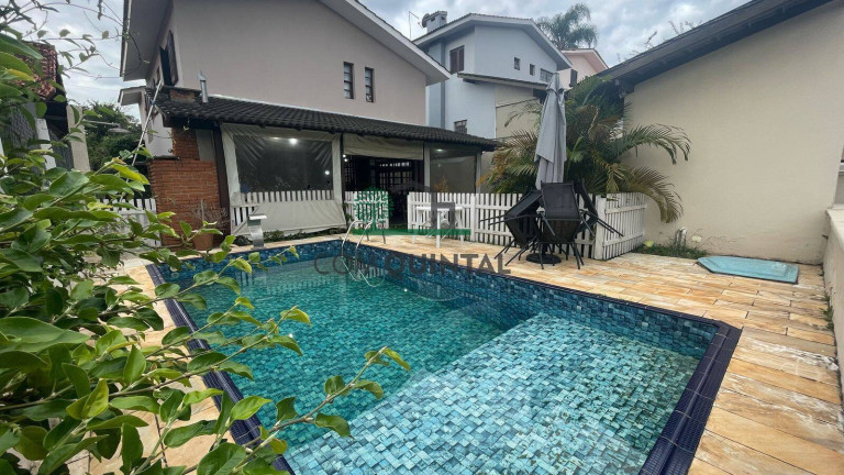 Casa com 5 Quartos à Venda, 234 m² em San Diego Park - Cotia