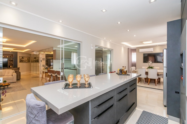 Imagem Cobertura com 4 Quartos à Venda, 215 m² em Centro - Balneário Camboriú