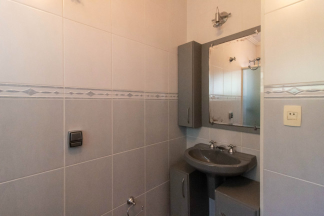 Imagem Casa com 3 Quartos à Venda, 331 m² em Vila Galvão - Guarulhos Imagem Casa com 3 Quartos à Venda, 331 m² em Vila Galvão - Guarulhos