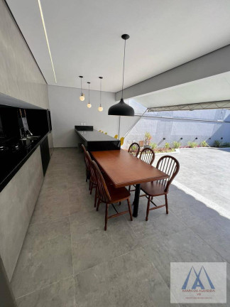 Imagem Casa com 3 Quartos à Venda, 284 m² em Vila Oliveira - Mogi Das Cruzes