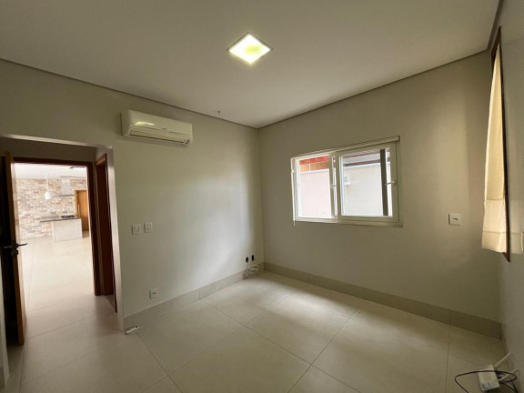 Imagem Casa com 3 Quartos à Venda, 205 m² em Jardim Itália - Cuiabá
