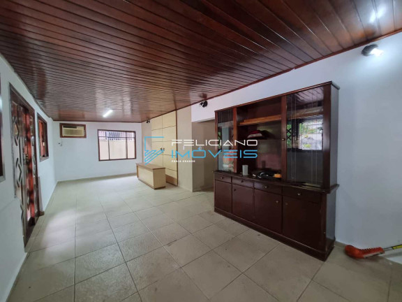 Imagem Casa com 3 Quartos à Venda, 405 m² em Canto Do Forte - Praia Grande